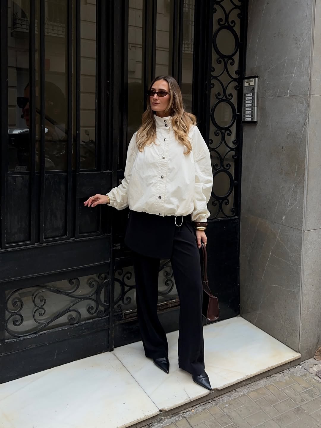 Яку куртку купити на весну, щоб носити роками: 5 універсальних варіантів