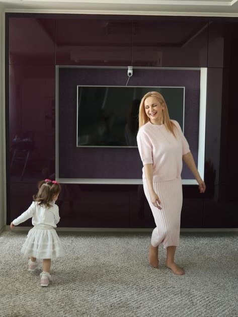 Захочется повторить: Лилия Ребрик показала идеальный повседневный образ на весну