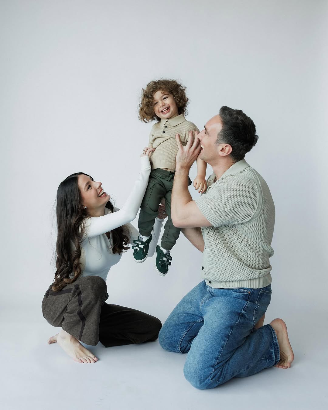 Колишній "Холостяк" Іраклі Макацарія вперше показав обличчя 2-річного сина: на кого він схожий