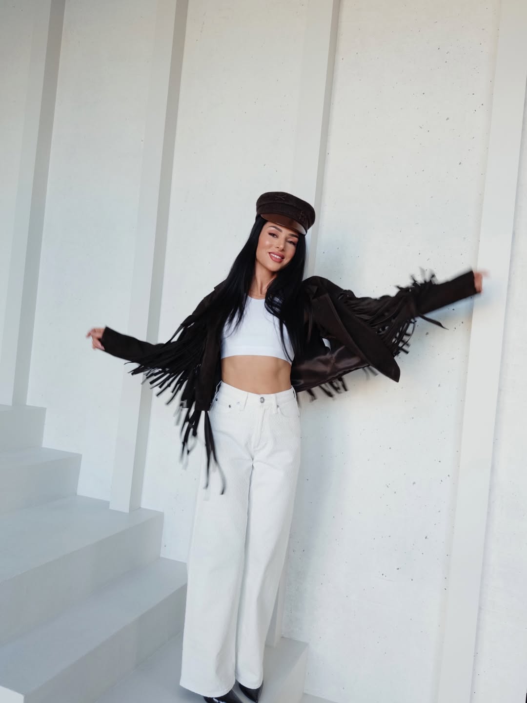 Эти джинсы делают фигуру идеальной: Злата Огневич показала тренд весны 2026