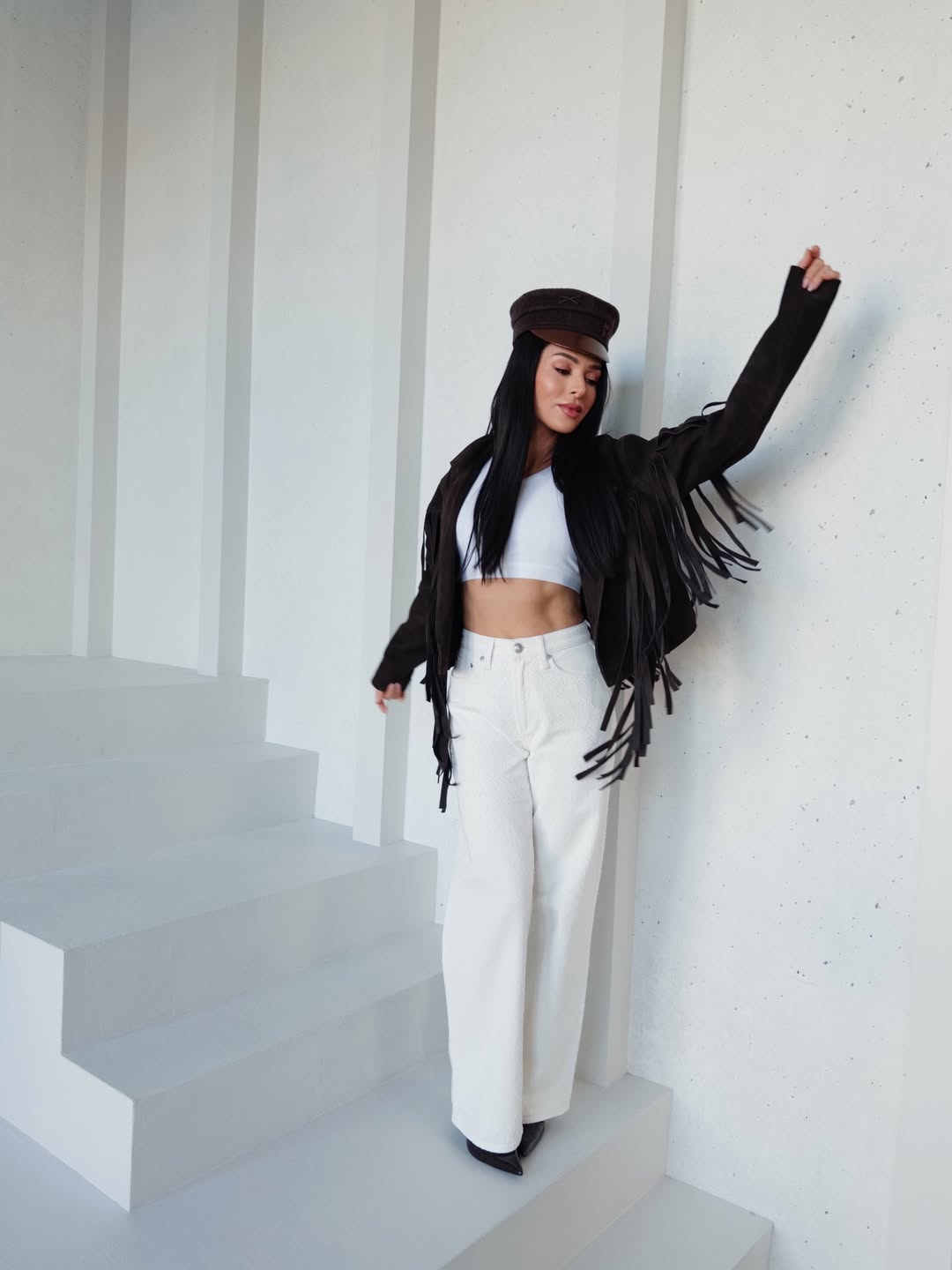 Эти джинсы делают фигуру идеальной: Злата Огневич показала тренд весны 2026