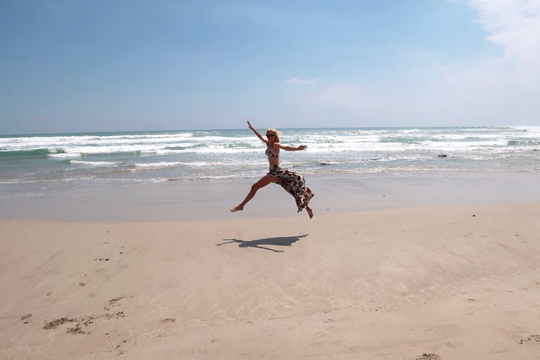 Іванка Трамп показала спекотні фото в купальнику: як вона виглядає зараз