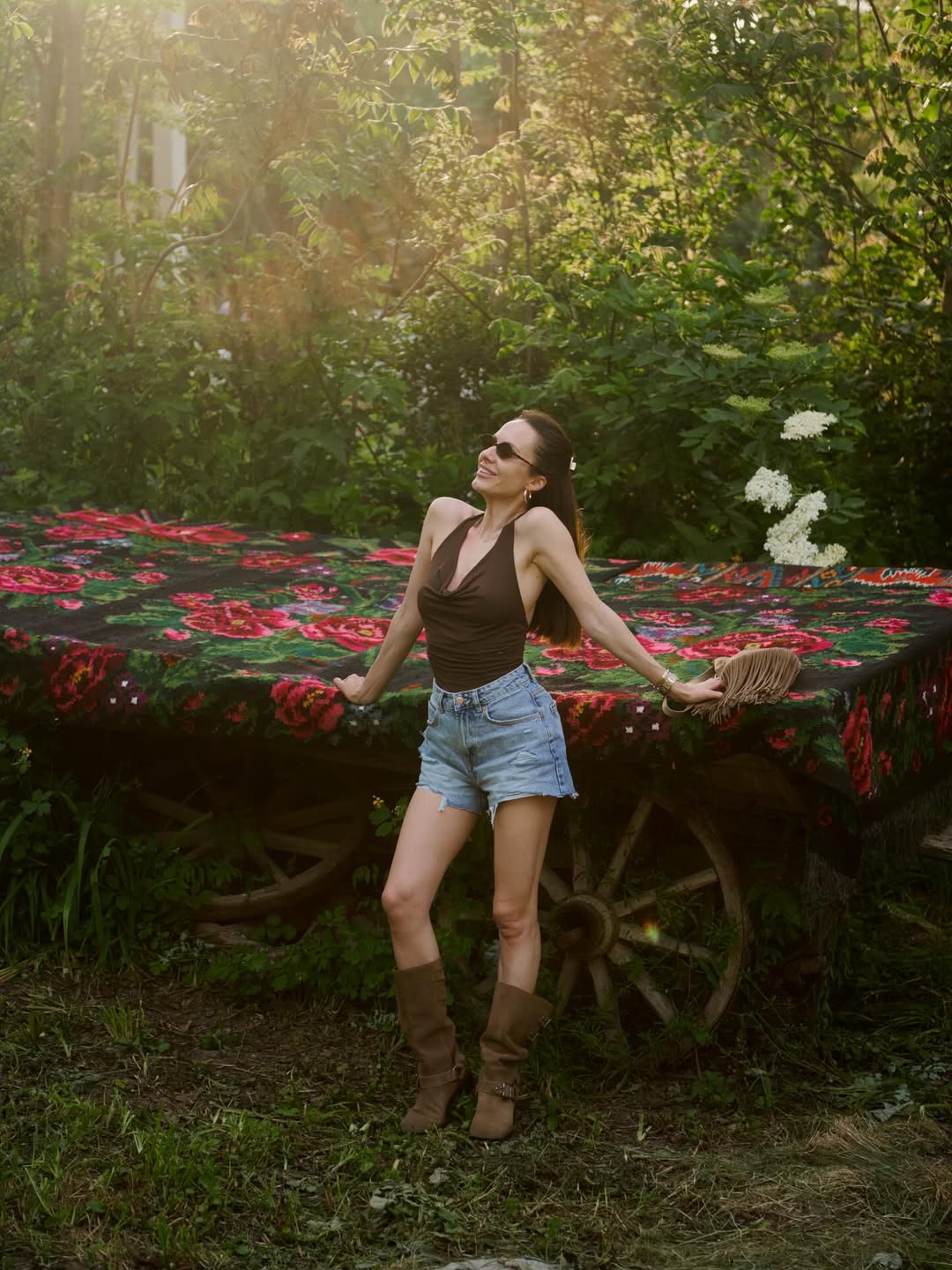 Як носити шорти влітку 2025: колишня Остапчука розкрила секрет модного образу