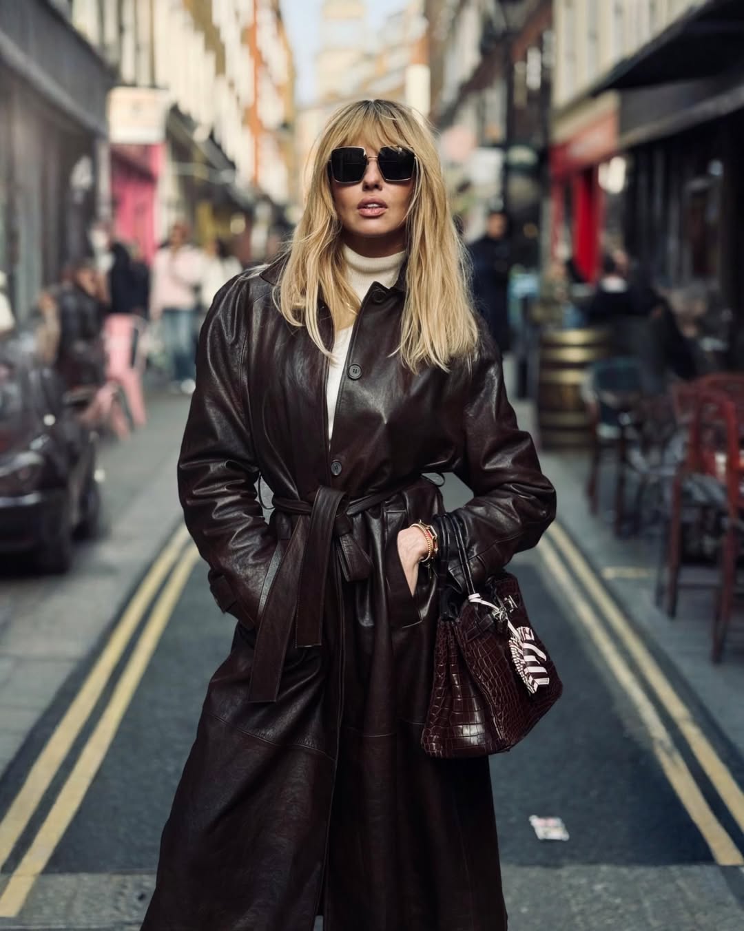 Як вибрати універсальний тренч на весну 2026: "луки" дружини Усика та Полякової