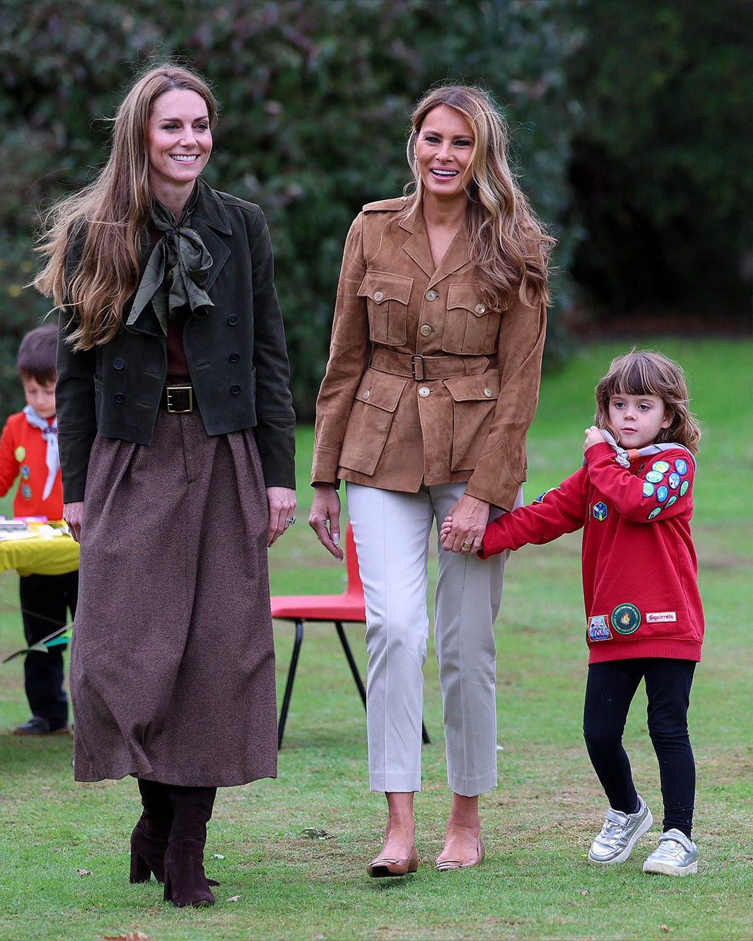 Замша - тренд осені 2025: образи Кейт Міддлтон і Меланії Трамп, які хочеться повторити