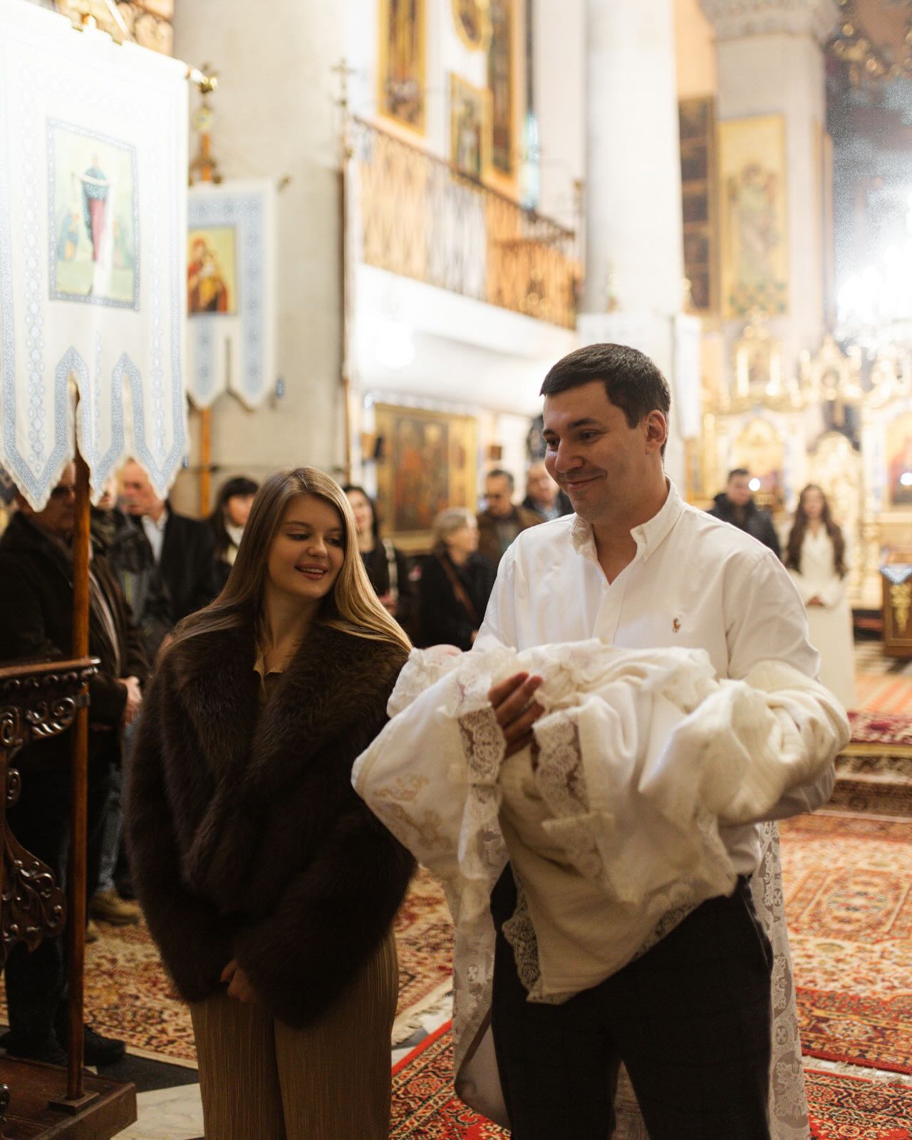 Блогерка Верба похрестила доньку: зворушливі фото таїнства