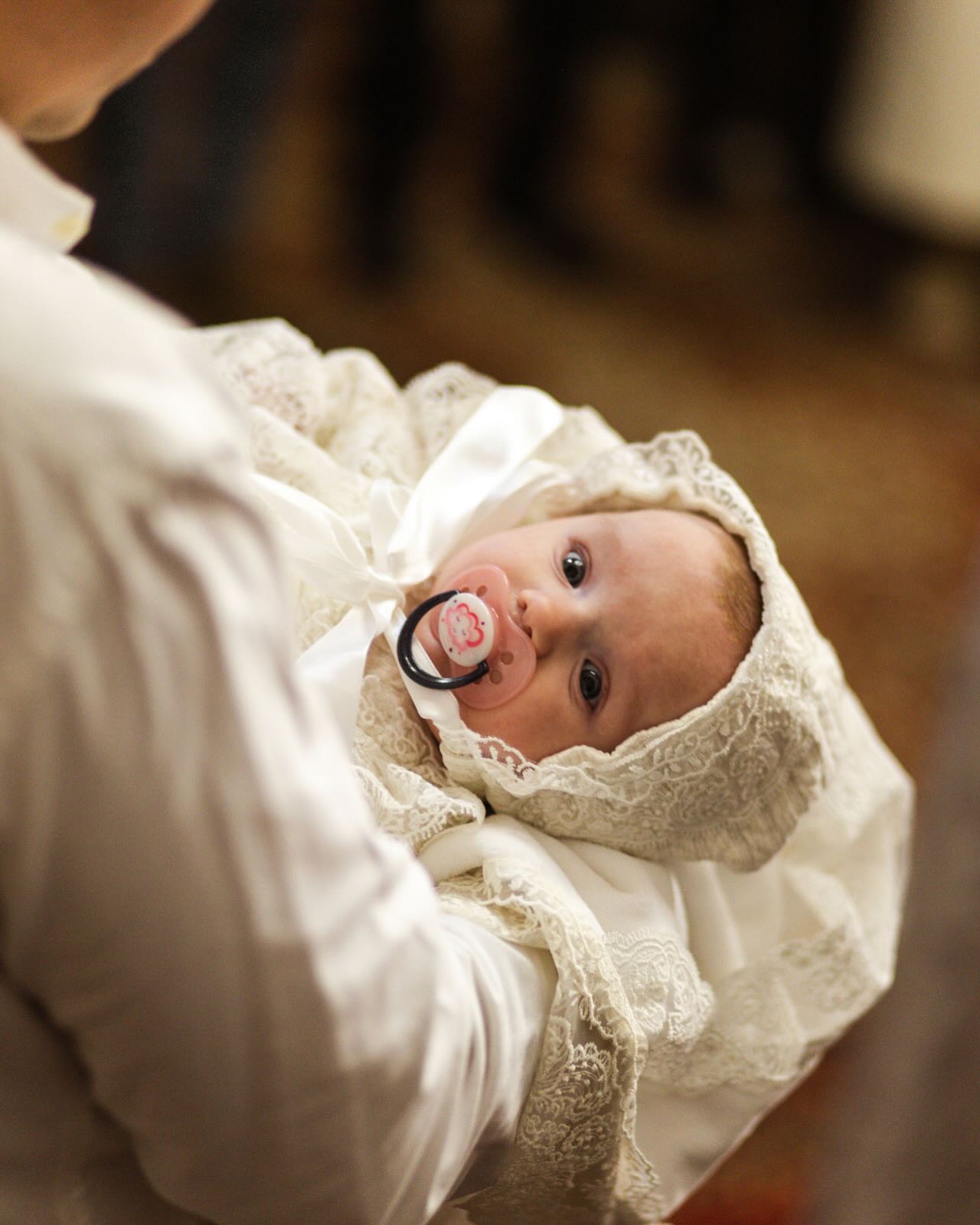 Блогерка Верба похрестила доньку: зворушливі фото таїнства