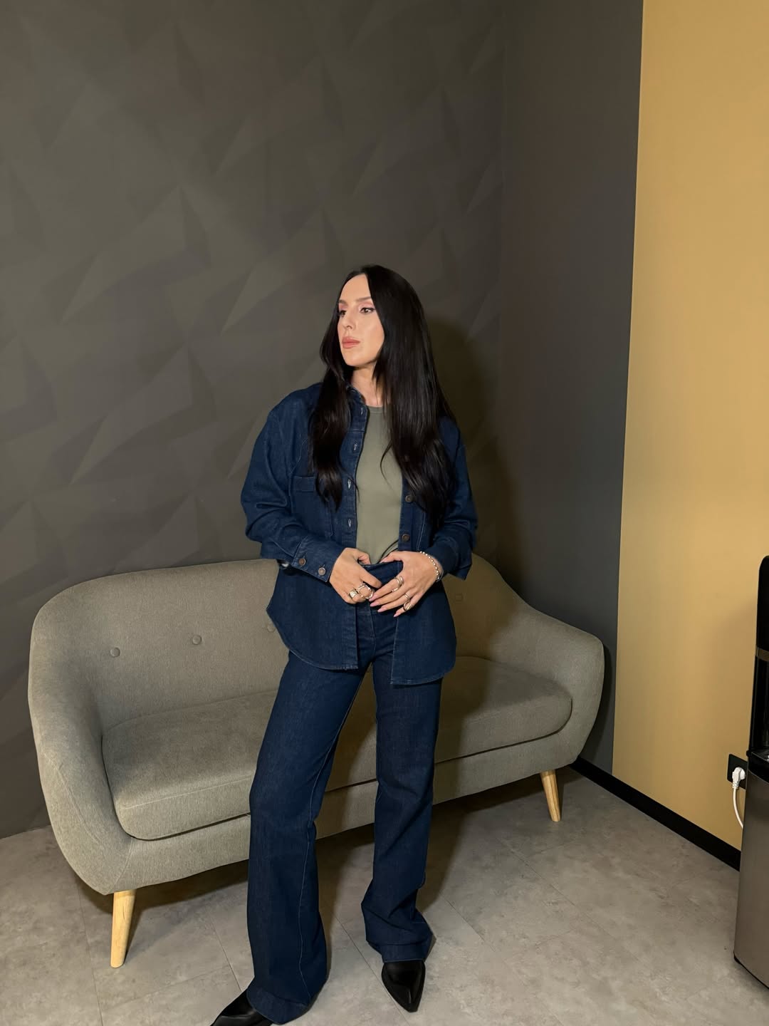 Джамала показала стильні образи з денімом, які може повторити кожна