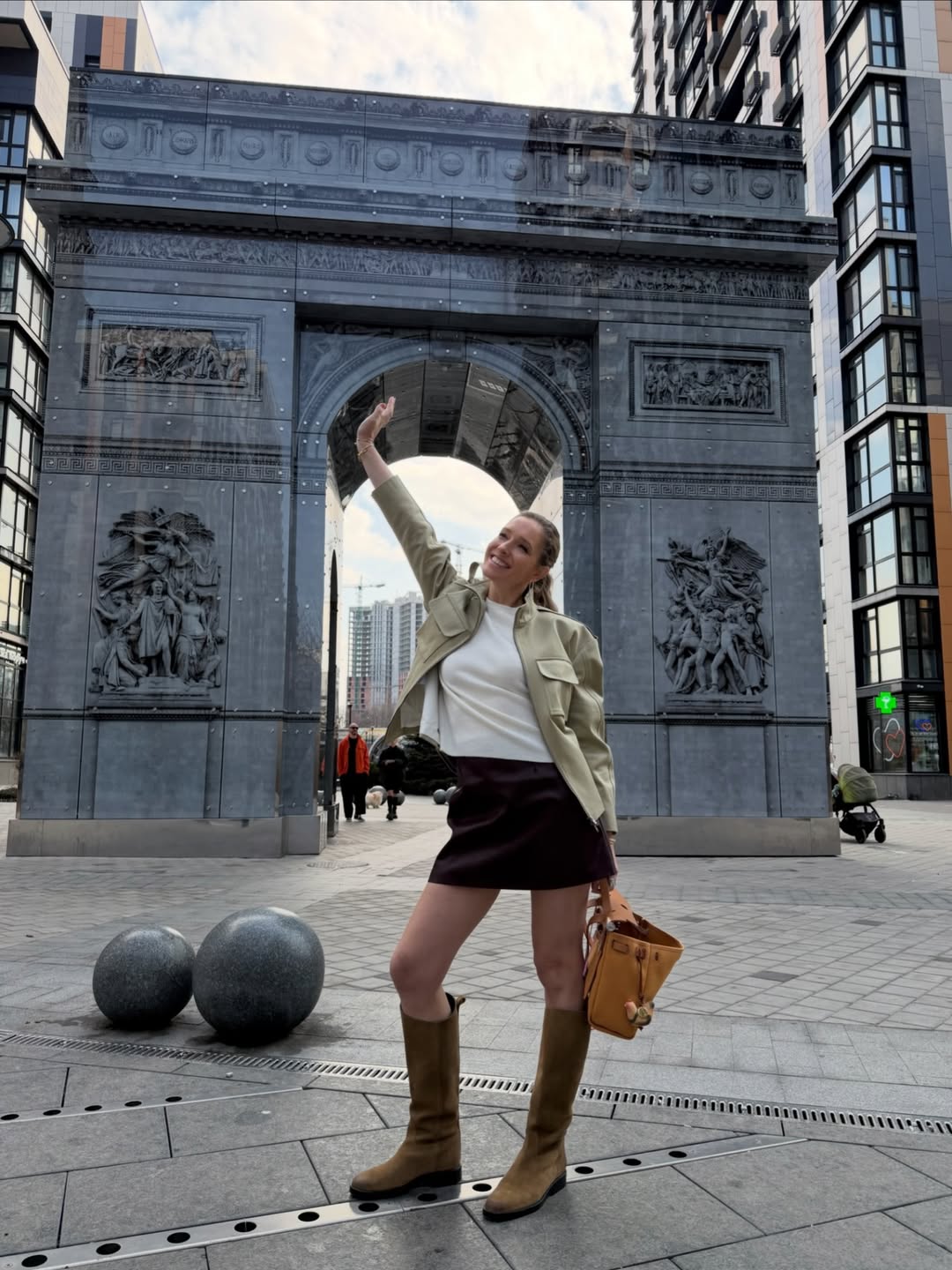 Как носить самые модные юбки весны 2026: стильные идеи от Кати Осадчей