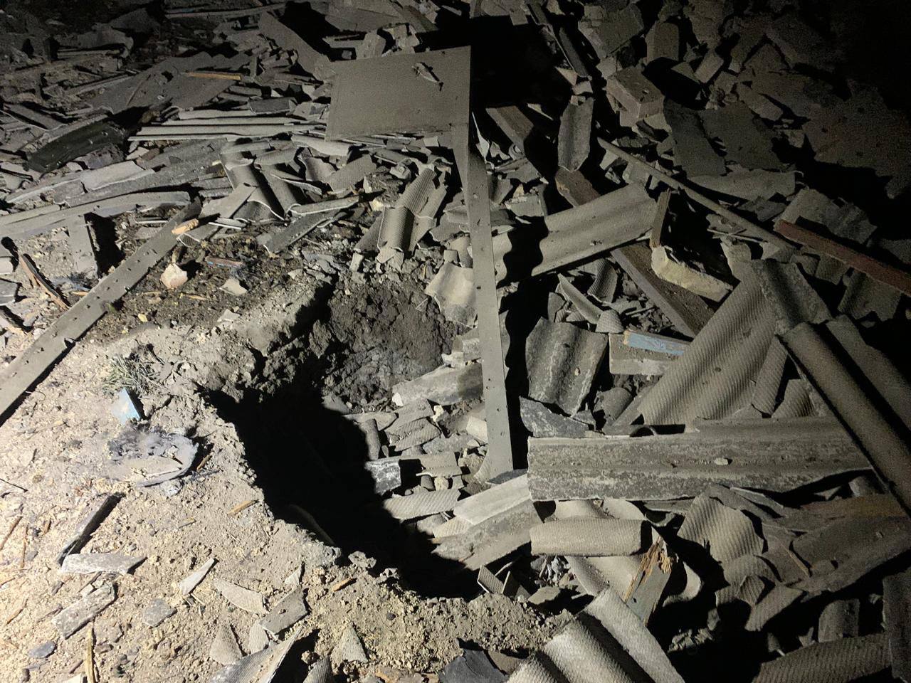 РФ атаковала один из районов Киевской области: поврежден дом, есть пострадавший