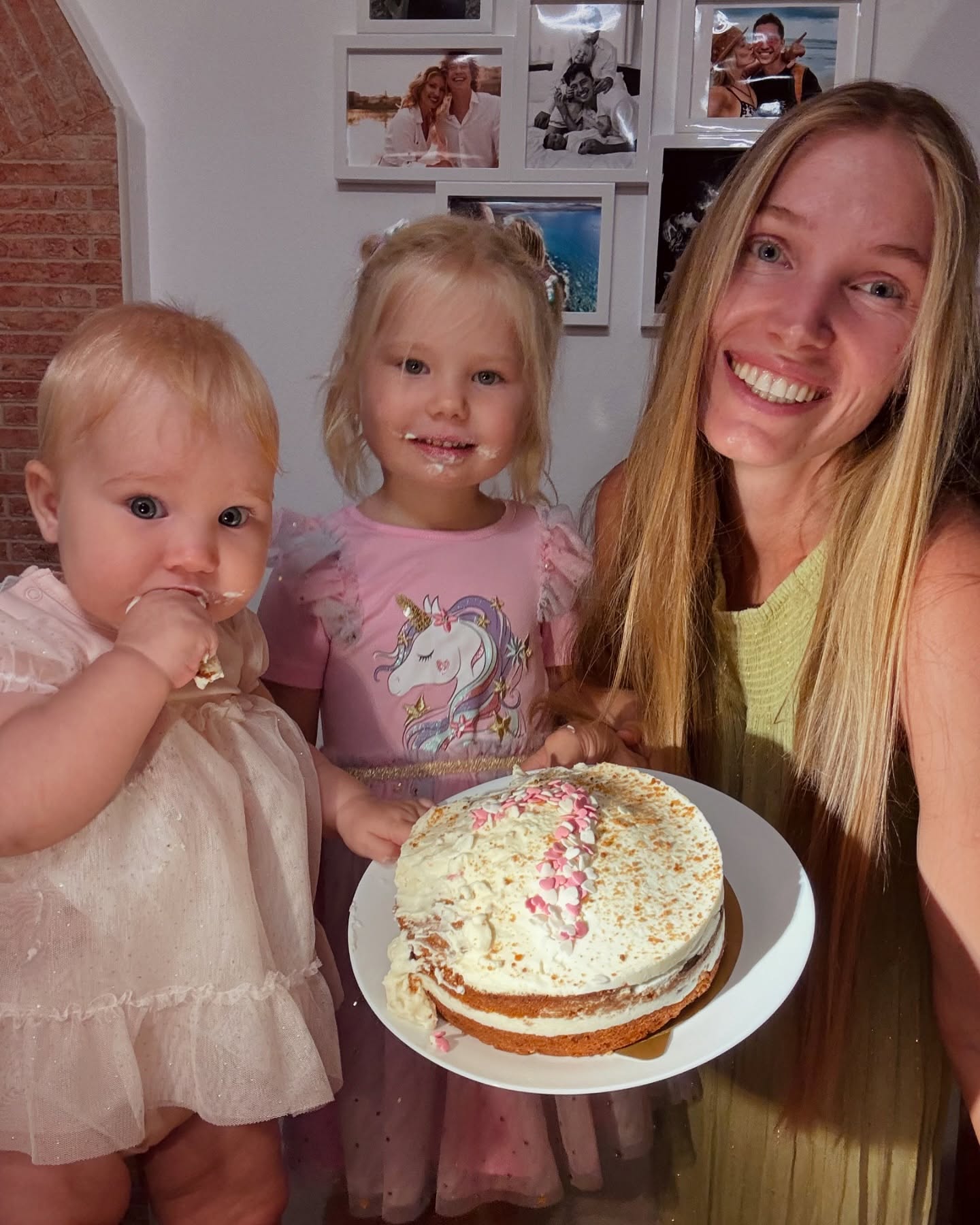 18 українських зірок, які стали батьками у 2024 році