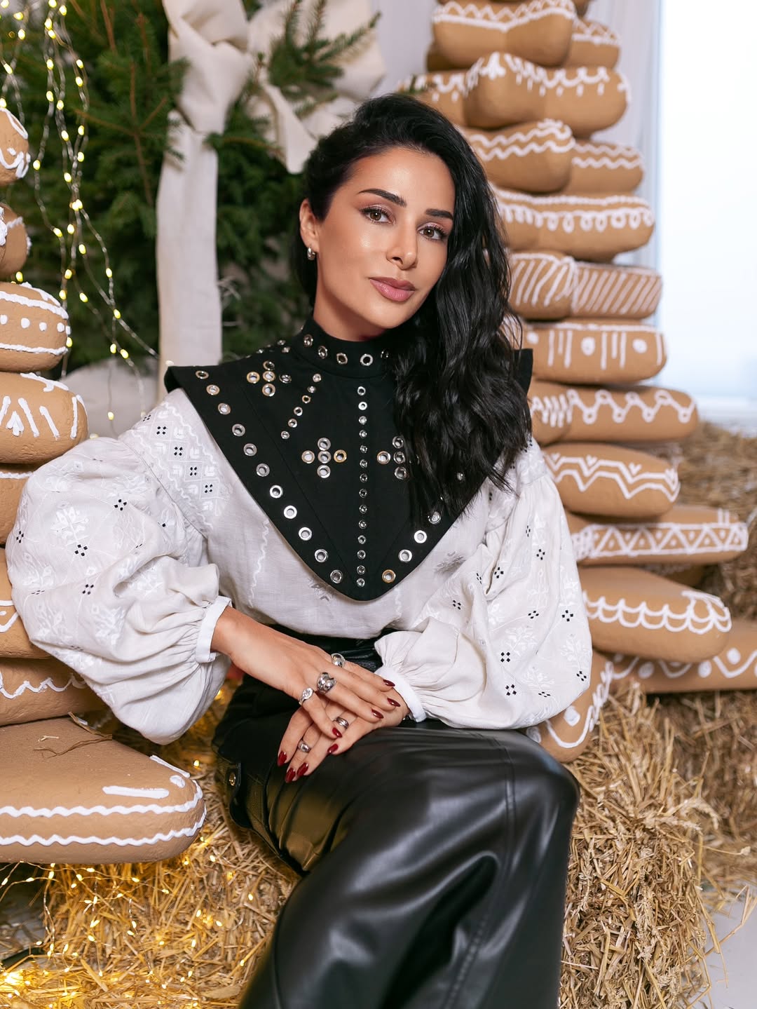 Як носити спідницю з екошкіри зимою 2026: стильний "лук" Злати Огнєвіч