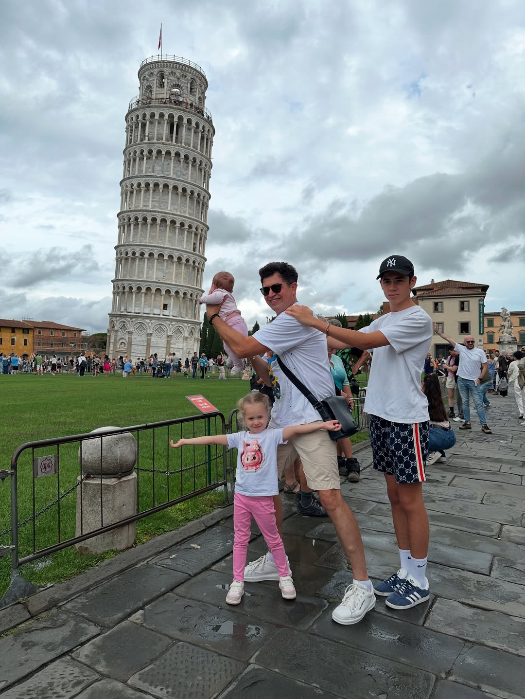 Тримав це в секреті 8 місяців: Джеджула вперше показав обличчя найменшої доньки