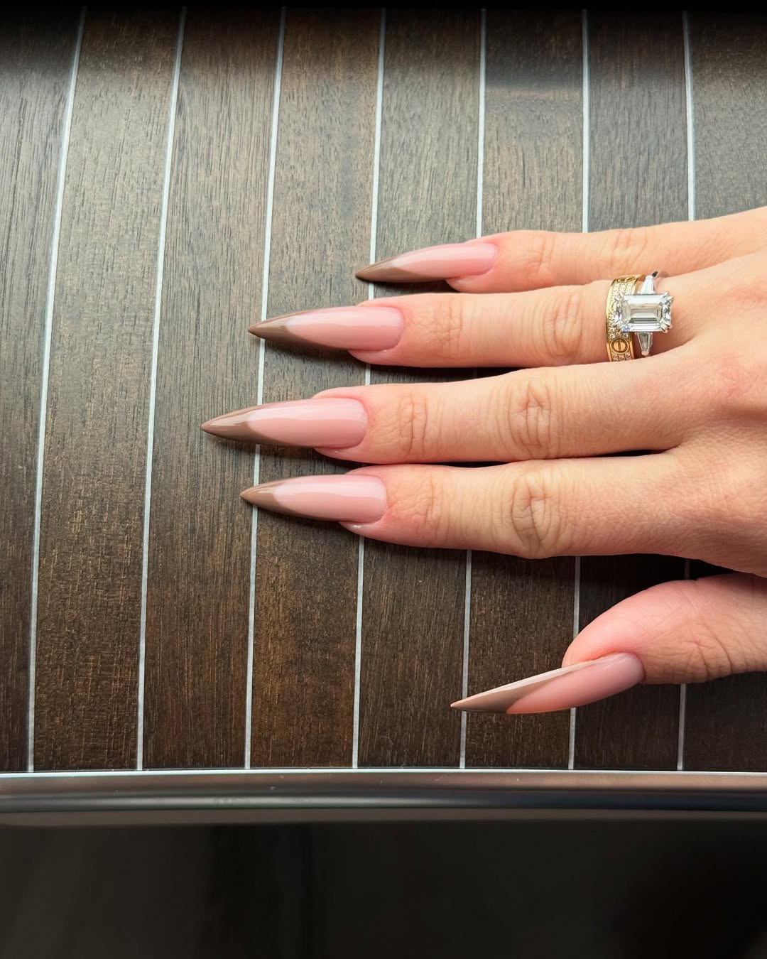 Цей манікюр - хіт соцмереж: блогерка Верба показала найстильніший френч на літо 2025