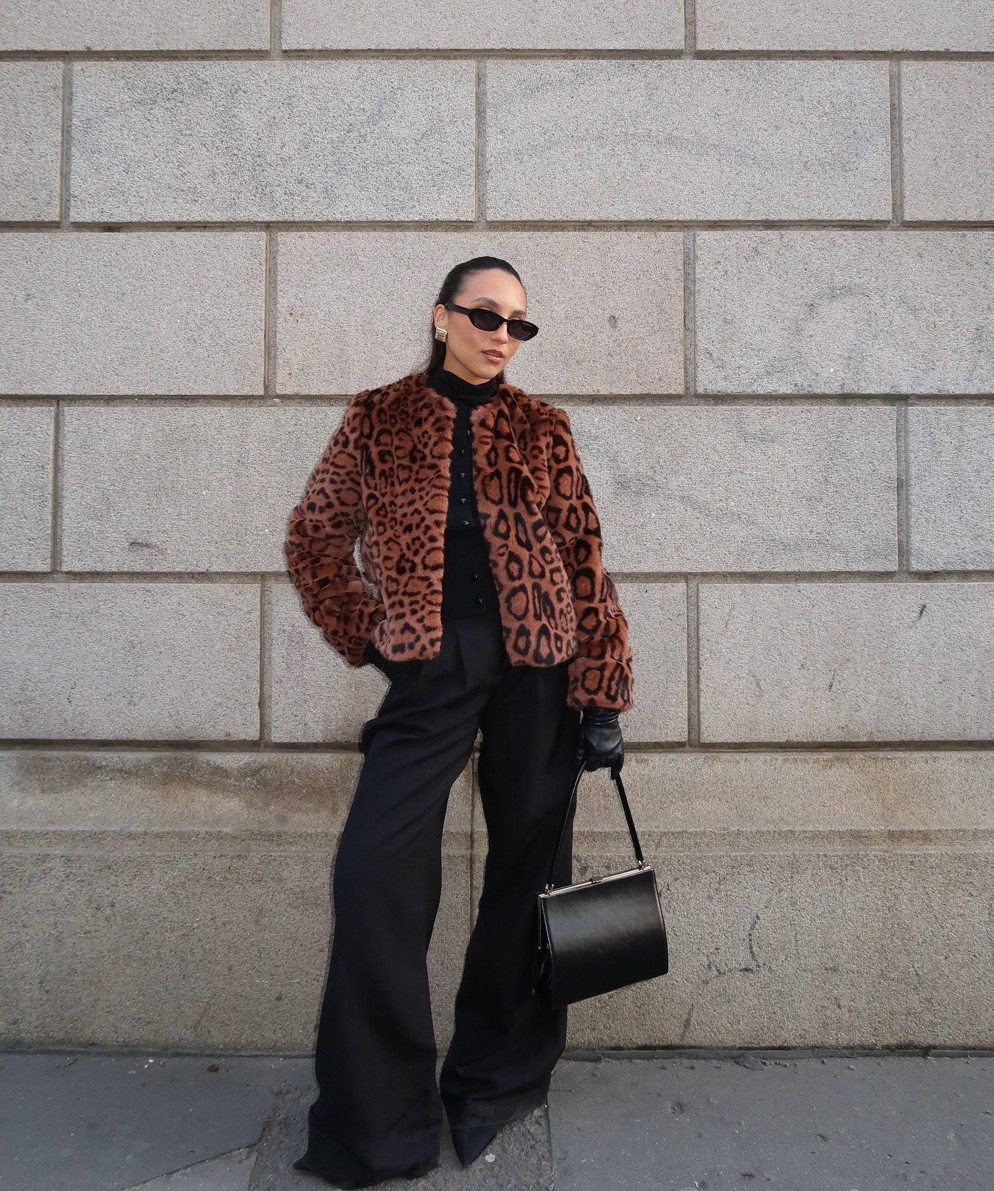 Шубы из искусственного меха стали хитом: как их носят Дорофеева, Люда с Голливуда и финалистка "Холостяка"