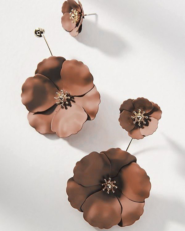 Mocha Mousse - головний колір 2025 року: модні ідеї з новим відтінком коричневого