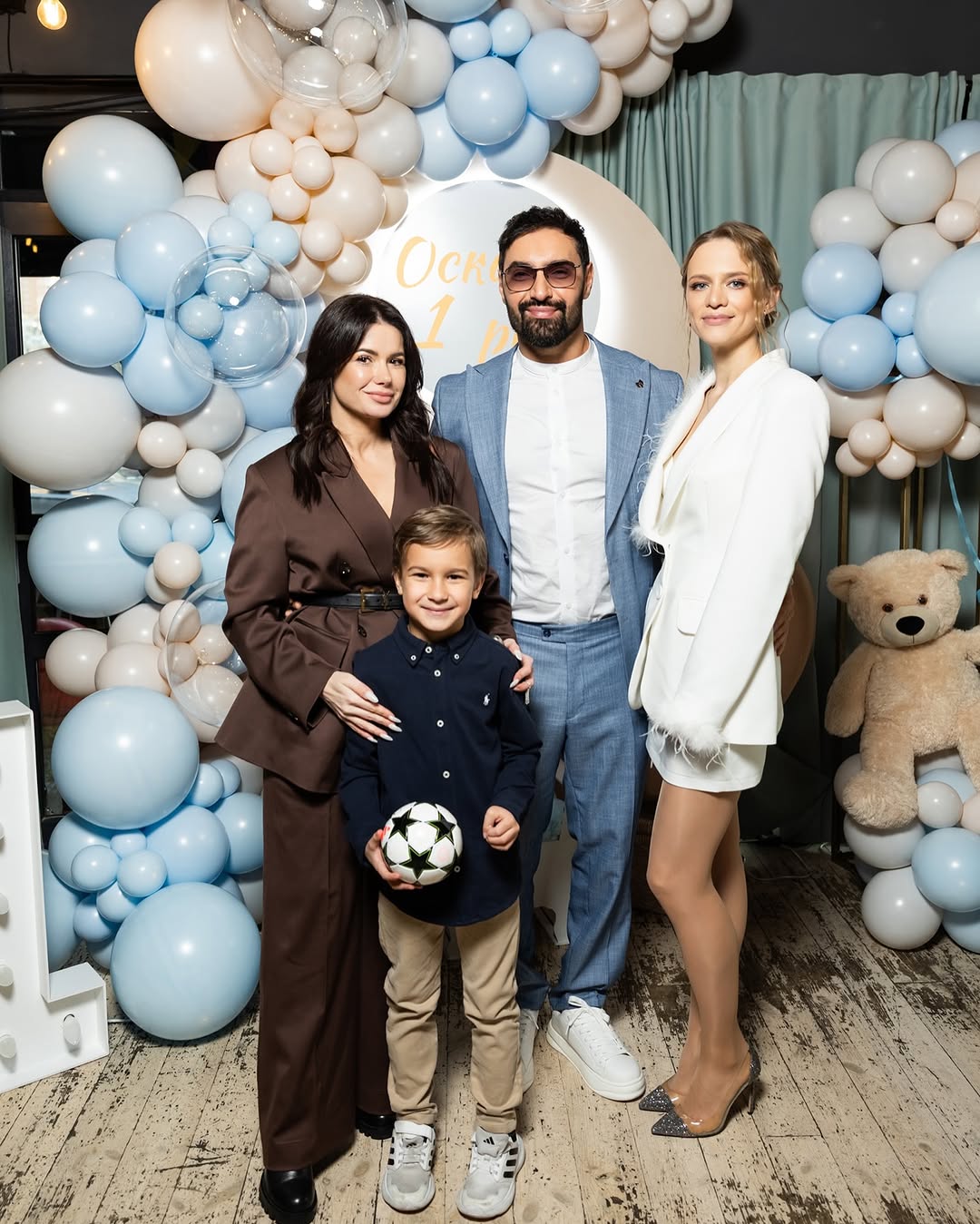 Дружина Козловського показала зворушливі фото зі святкування дня народження синочка Оскара