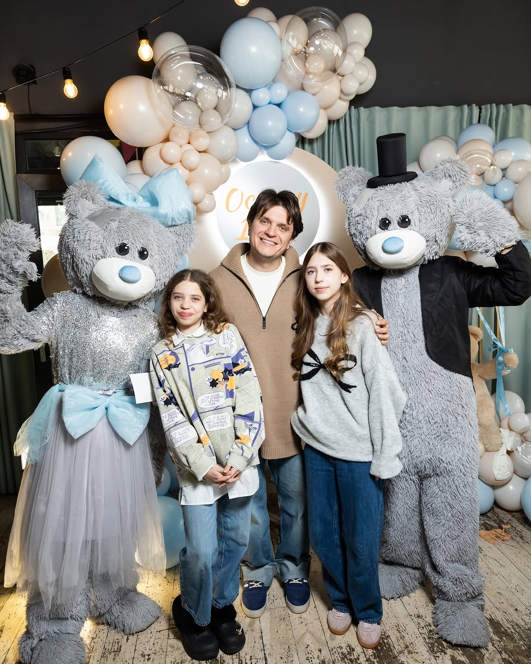 Дружина Козловського показала зворушливі фото зі святкування дня народження синочка Оскара