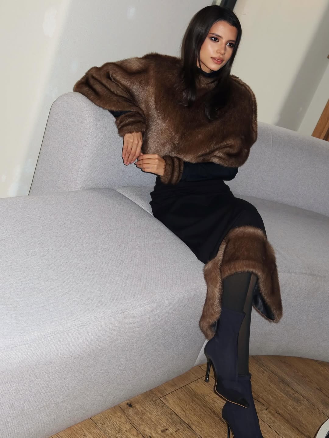 Образ, що виглядає на мільйон: як Софія Шамія носить екохутро цієї зими