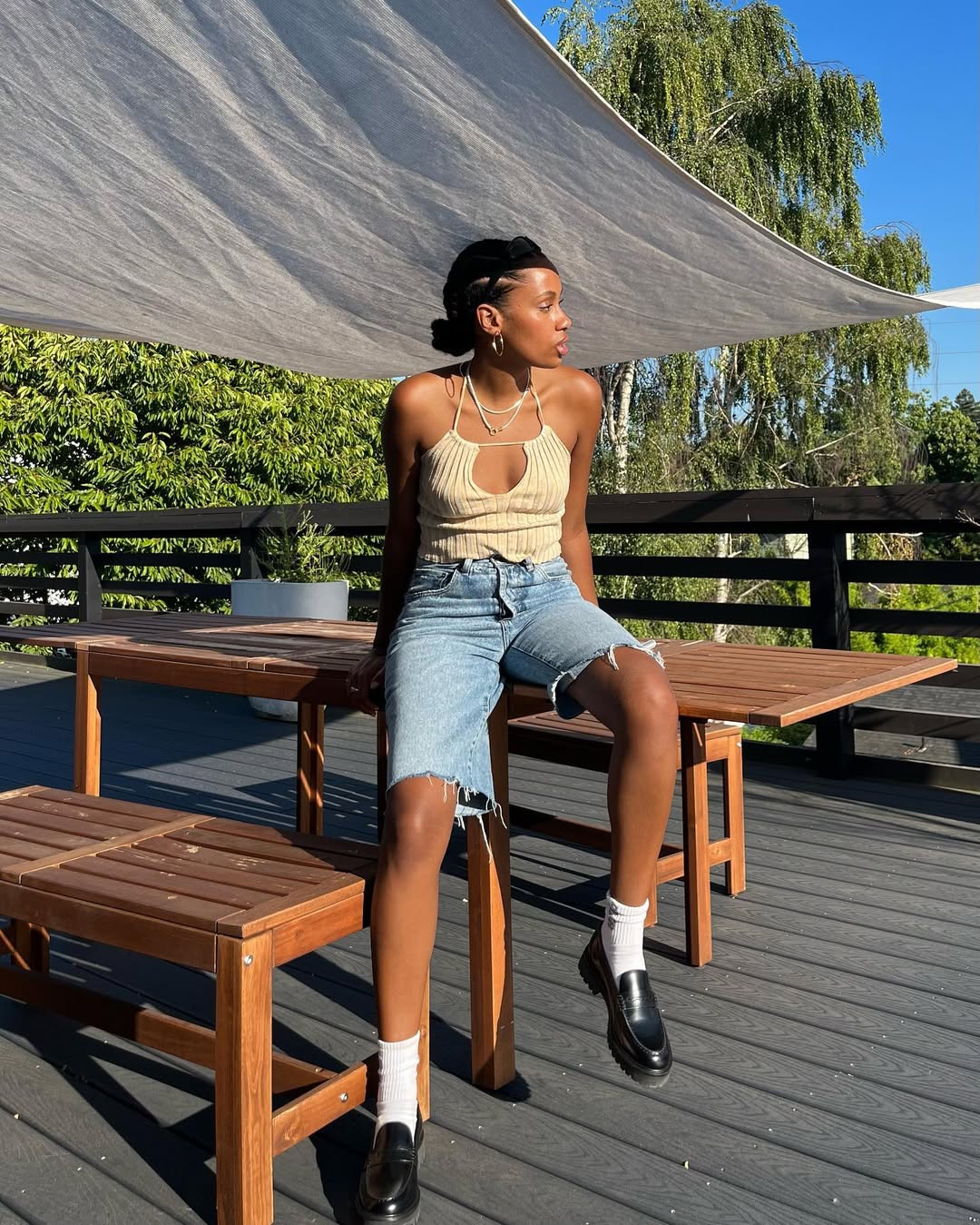 Довгі шорти - порятунок у спеку: з чим їх носити влітку 2025