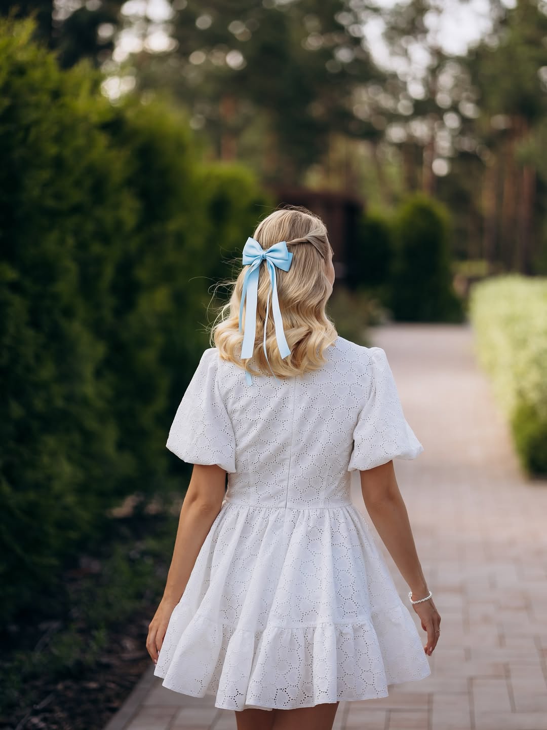 Дружина Віктора Павліка показала сукню в романтичному стилі: скільки вона коштує