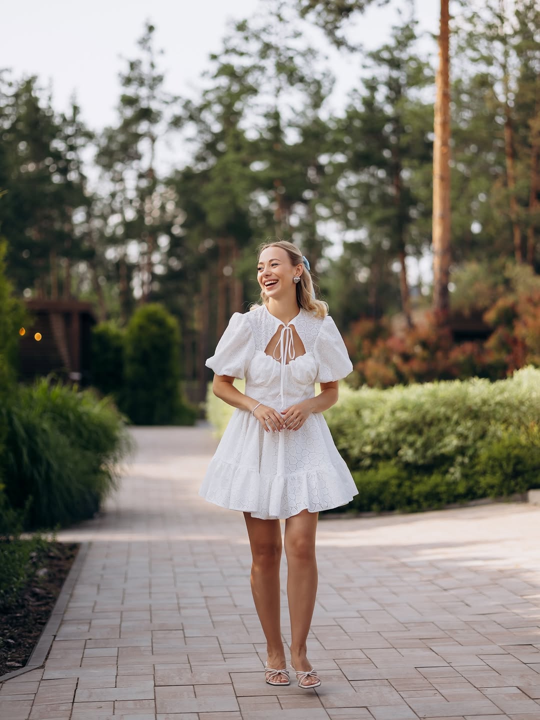 Дружина Віктора Павліка показала сукню в романтичному стилі: скільки вона коштує