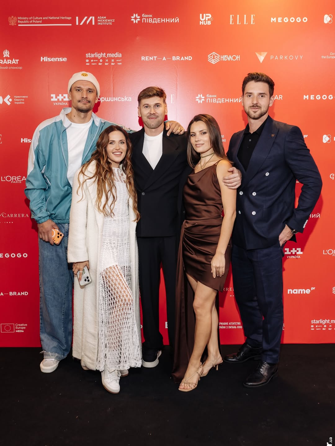 Найяскравіші образи зірок на червоній доріжці ОМКФ 2025