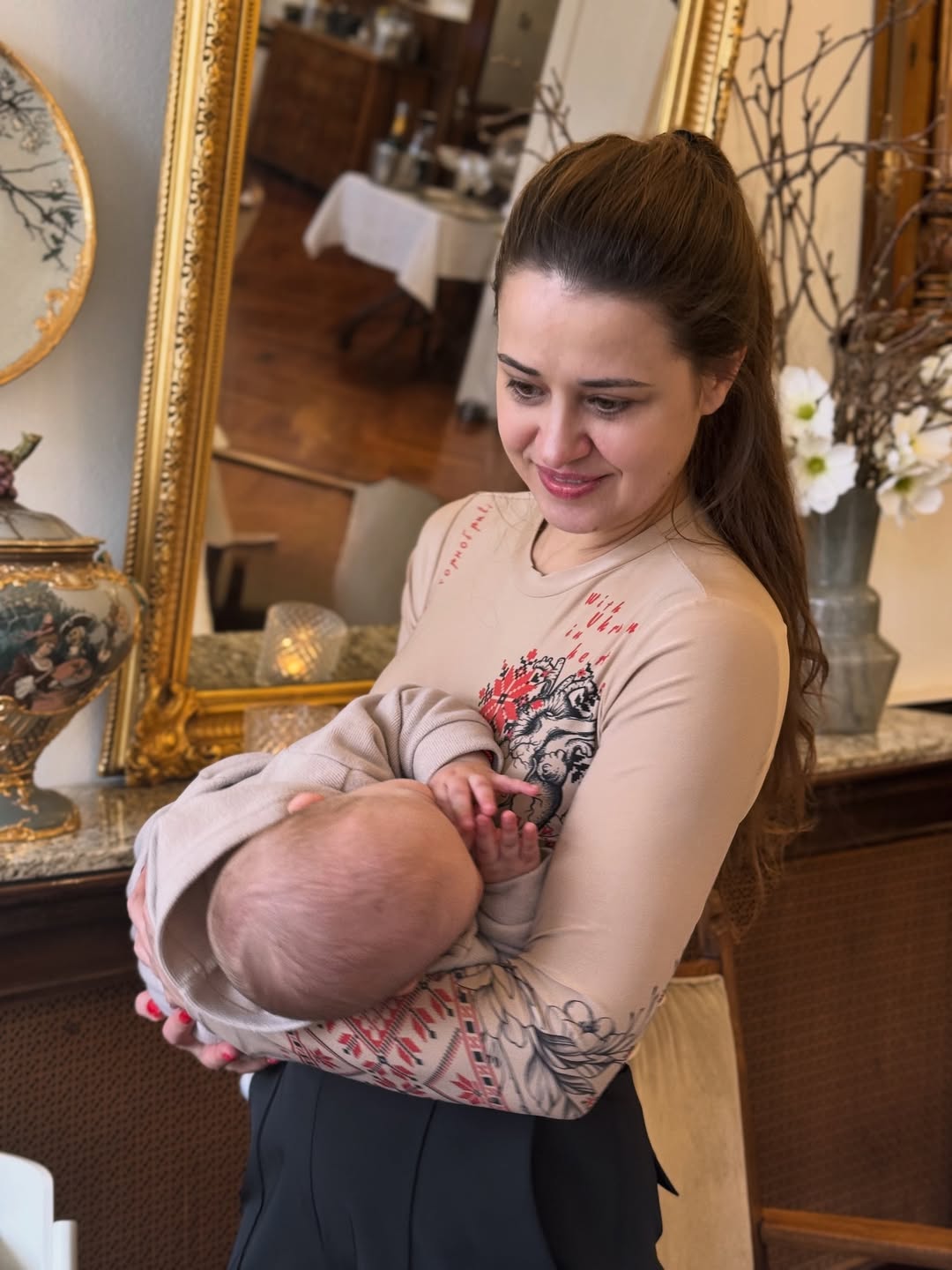 Бывшая Дзидзьо показала 10-месячного сына на новых фото: как он изменился