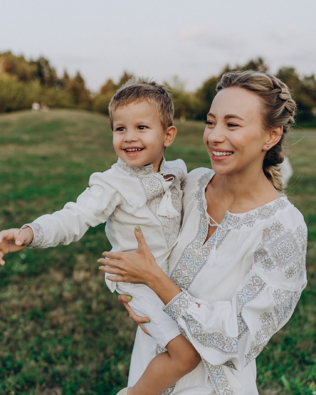 "Дуже сильна істерика і переляк": дружина Віктора Павліка розповіла про травму сина під час обстеження