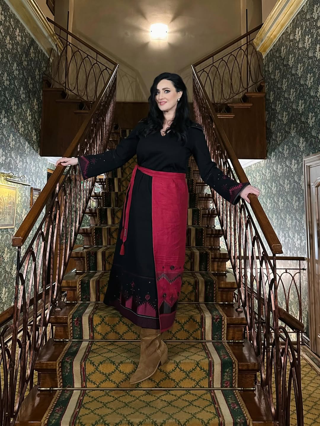 Соломія Вітвіцька показала парний "лук" з нареченим у стильних вишиванках