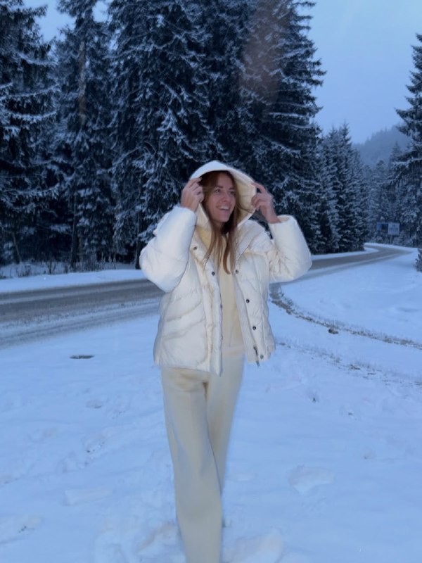 Як виглядати стильно в горах: зимовий total white look від дружини Решетніка
