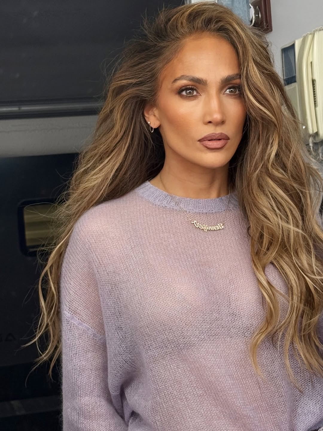 Трендовий макіяж осені: секрет сяючої шкіри, як у Дженніфер Лопес