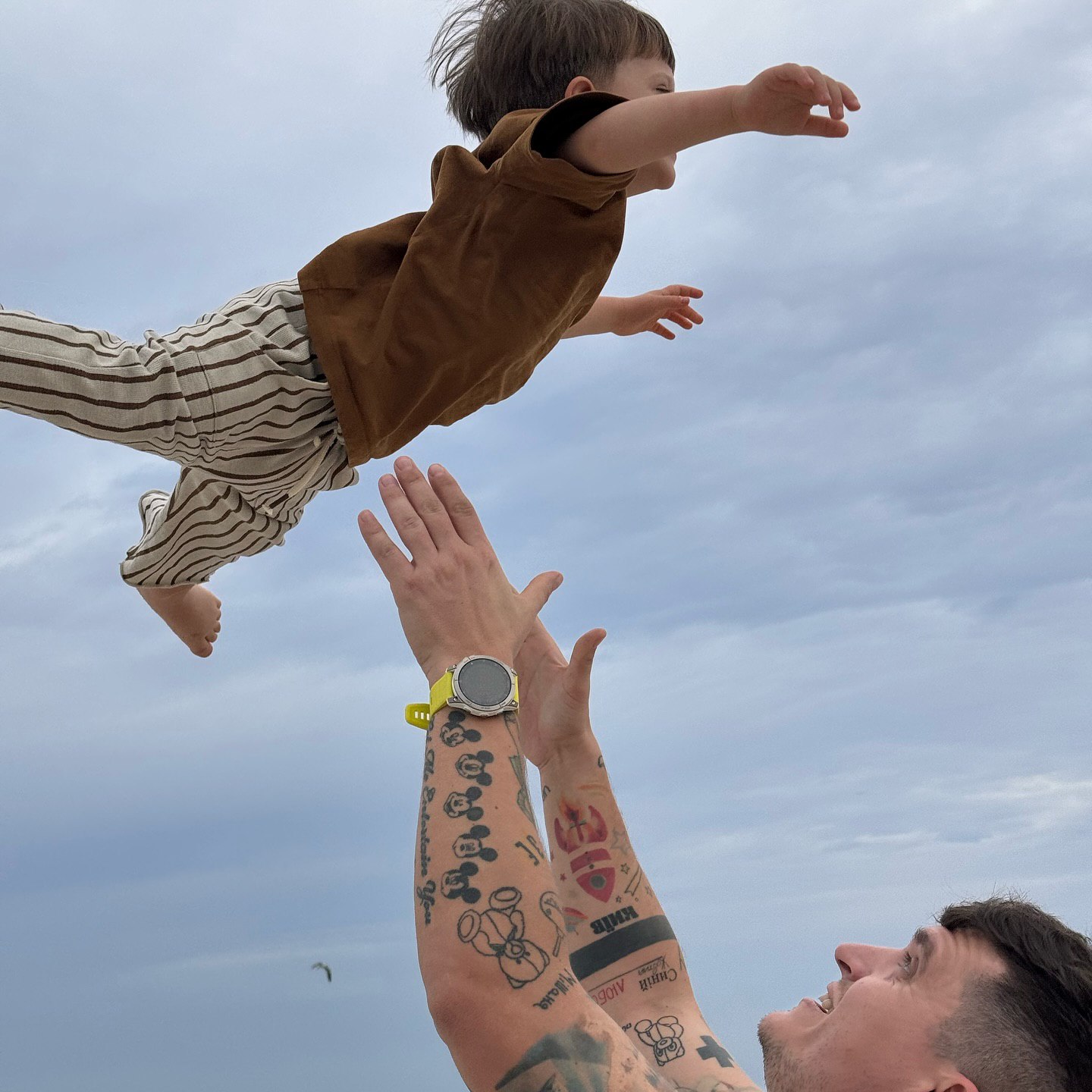 "Хочу поддержать всех мам": жена Анатолича рассказала о задержке речи у сына