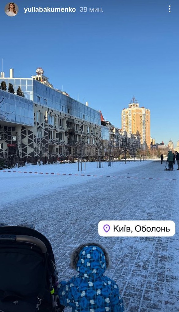 Дружина Козловського про нічний обстріл Києва: "Встигла закрити дитині вуха"