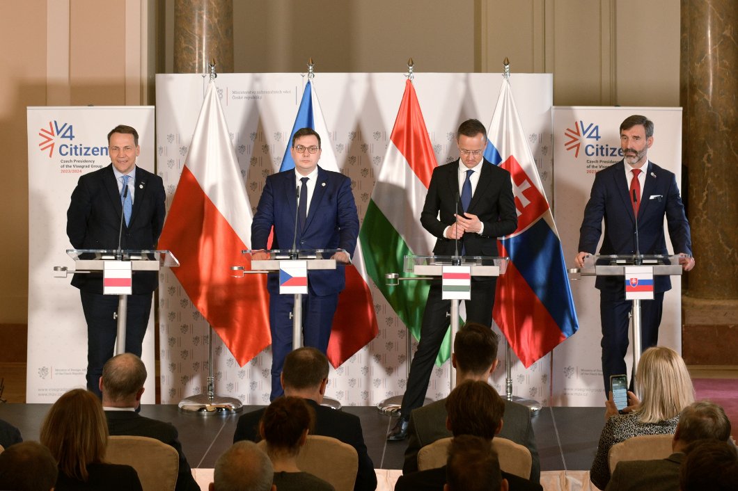 Венгрия хочет развивать сотрудничество с РФ в не подсанкционных секторах, - Сийярто