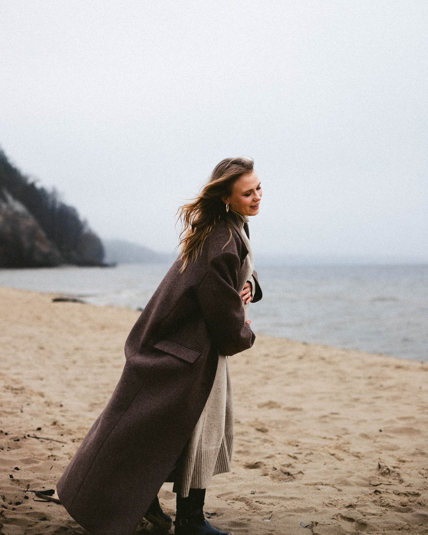 Анна Кошмал показалася з великим животиком на останніх місяцях вагітності (фото)