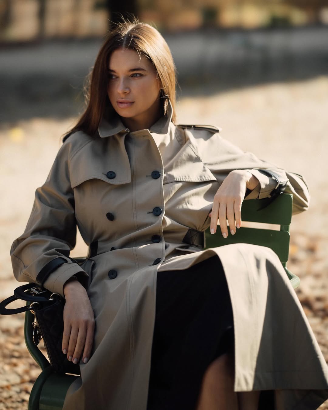 Як виглядає наймодніший тренч на осінь 2025: приклад від дружини Усика