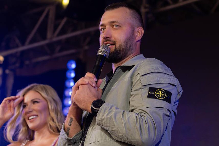 Кумири мільйонів - у формі ЗСУ. Знаменитості, які проміняли червоні доріжки на окопи ще у 2022 році