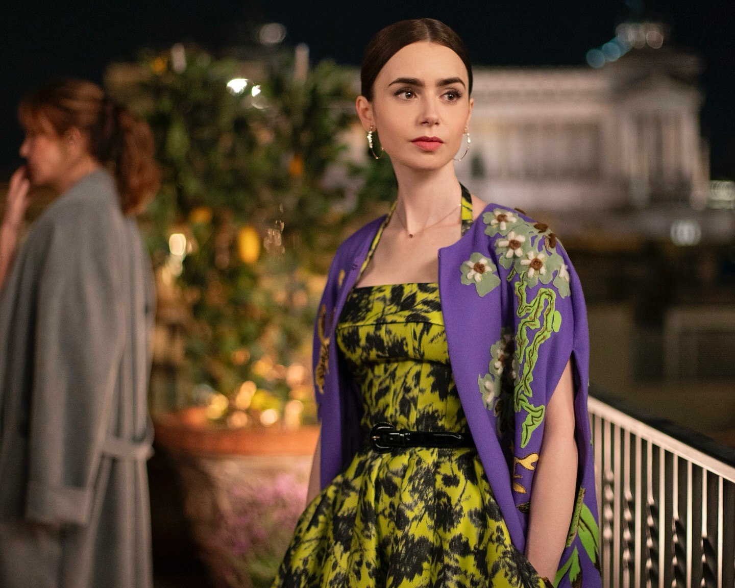 Встречалась с Крисом Эвансом и поддержала Украину: неизвестные факты о звезде "Эмили в Париже"