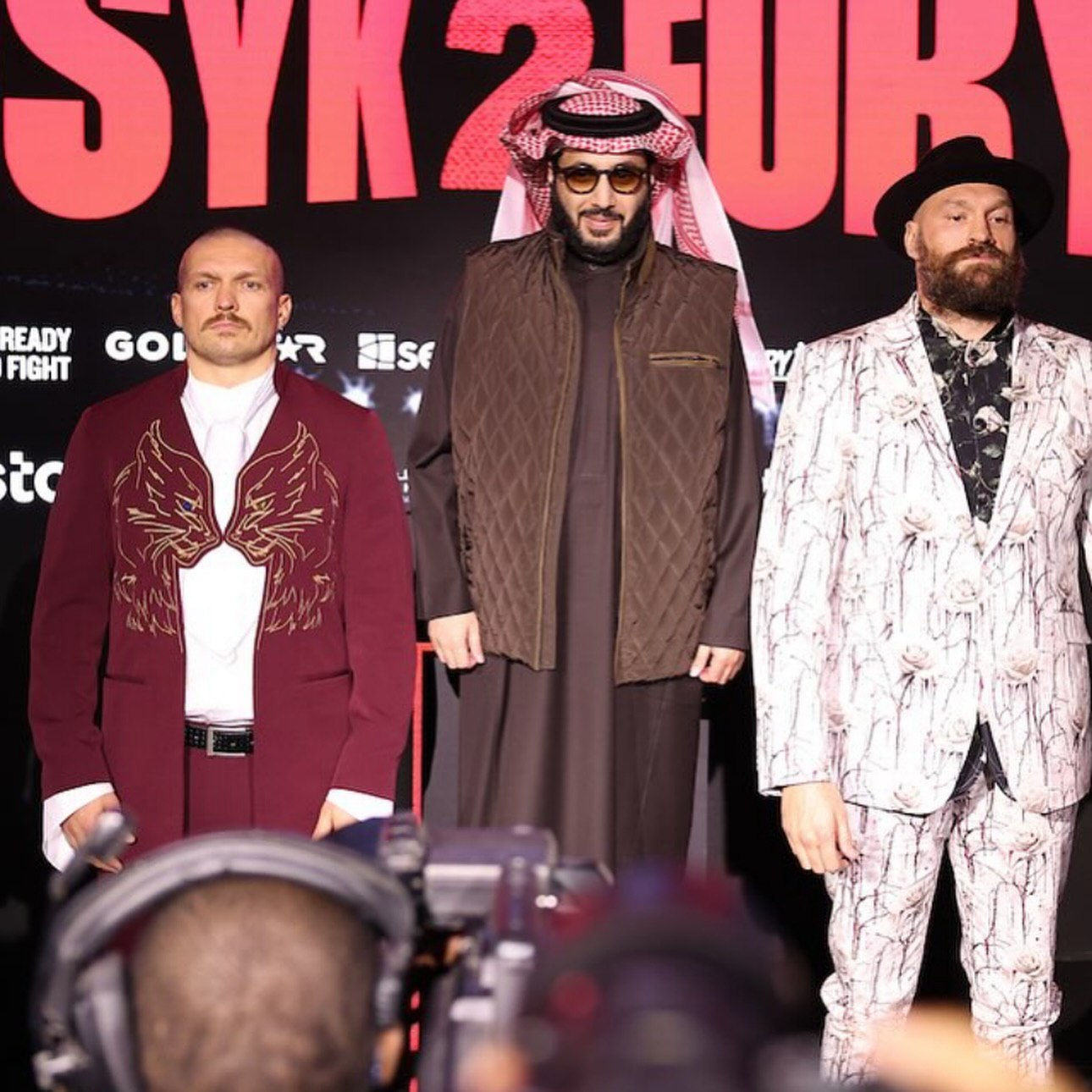 Розкрито глибокий сенс нового образу Усика: чому він обрав такий костюм