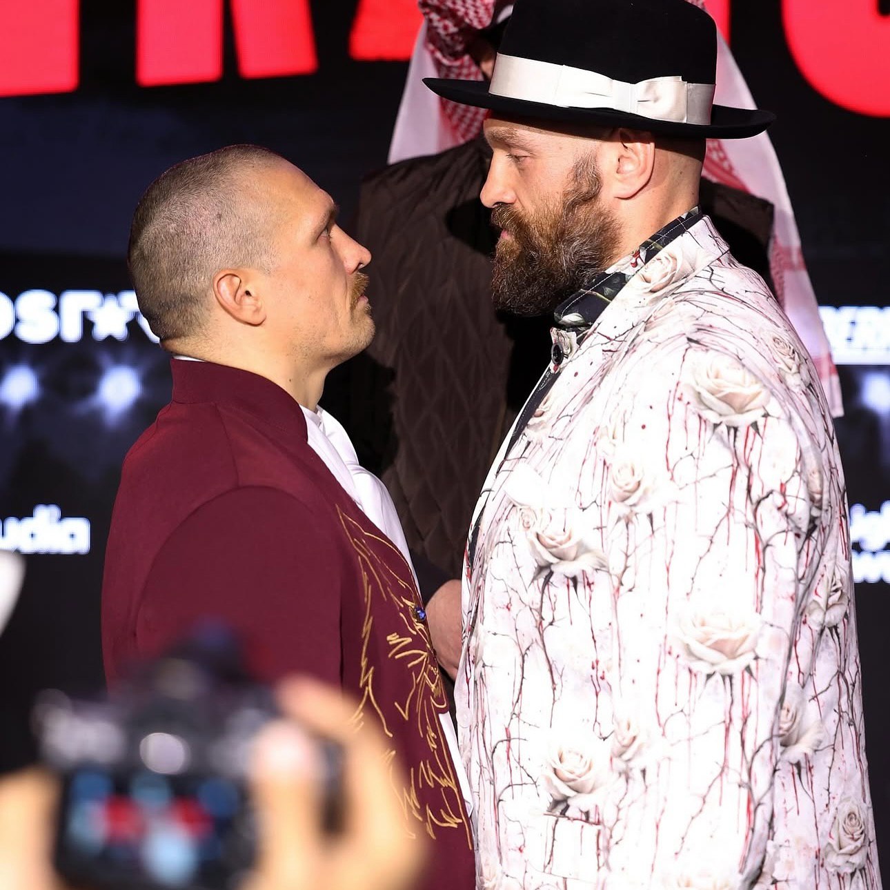 Розкрито глибокий сенс нового образу Усика: чому він обрав такий костюм