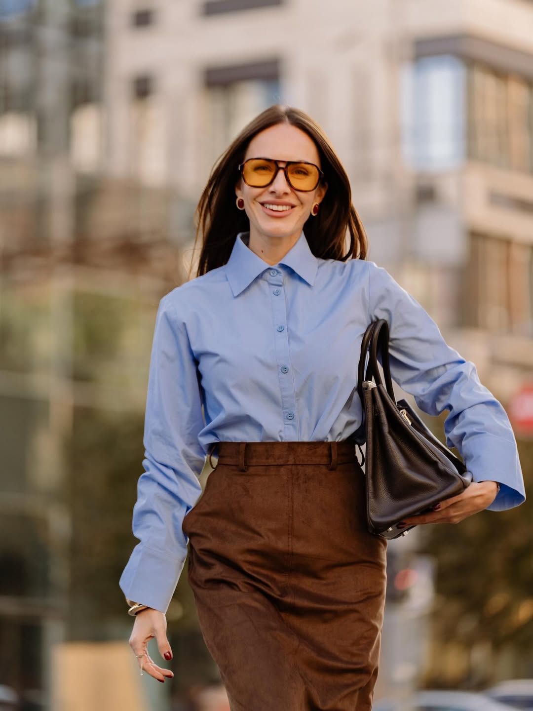 Замшева спідниця - тренд сезону: як її носить Христина Горняк