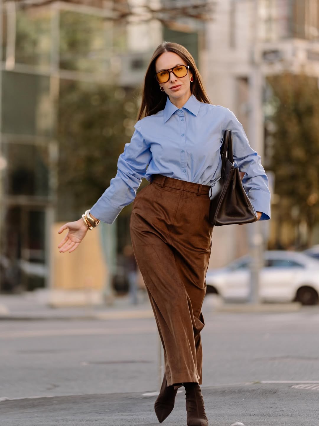 Замшева спідниця - тренд сезону: як її носить Христина Горняк