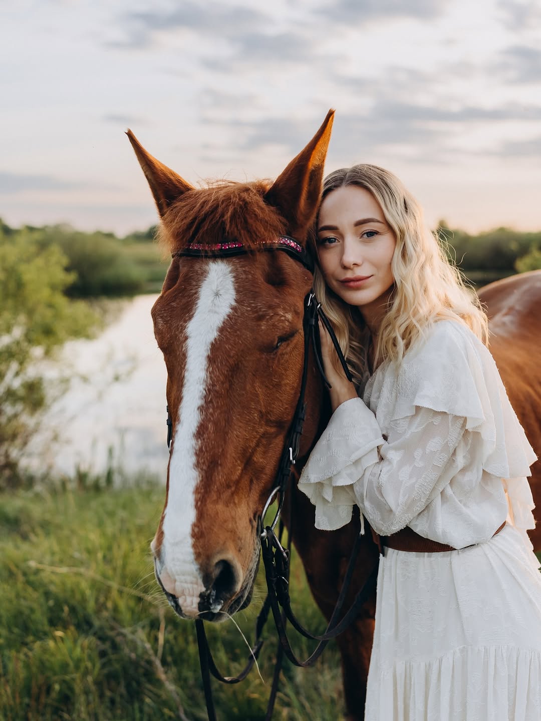 Дружина Павліка вразила новим "луком": образ у стилі бохо з ковбойськими акцентами