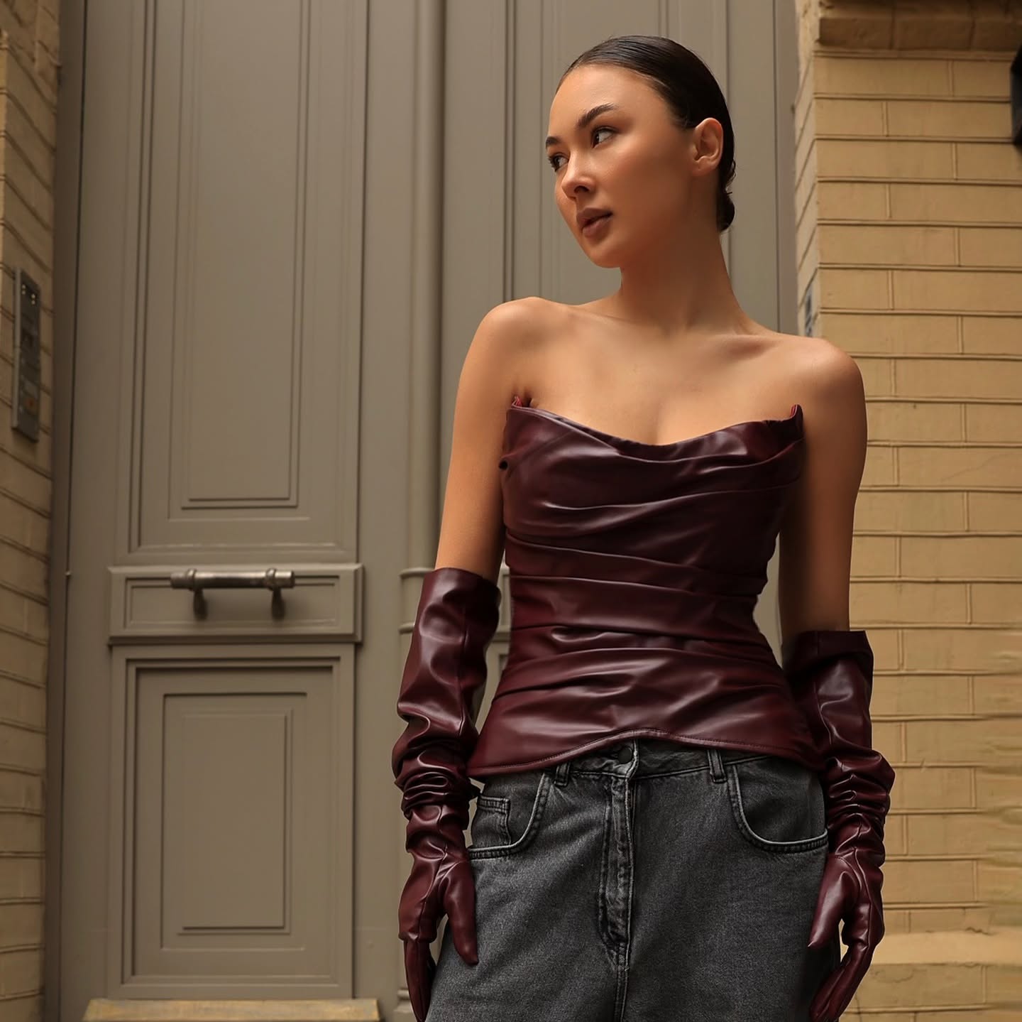 У чому зустрічати Новий рік 2025: Джамала, колишня Остапчука та дружина Решетніка показали образи з джинсами