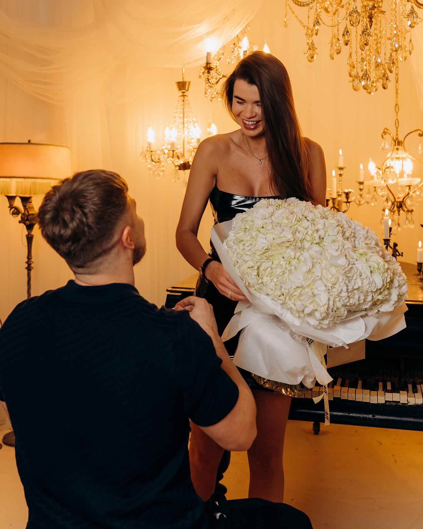 Зірка "Холостяка" виходить заміж: романтичні фото з коханим