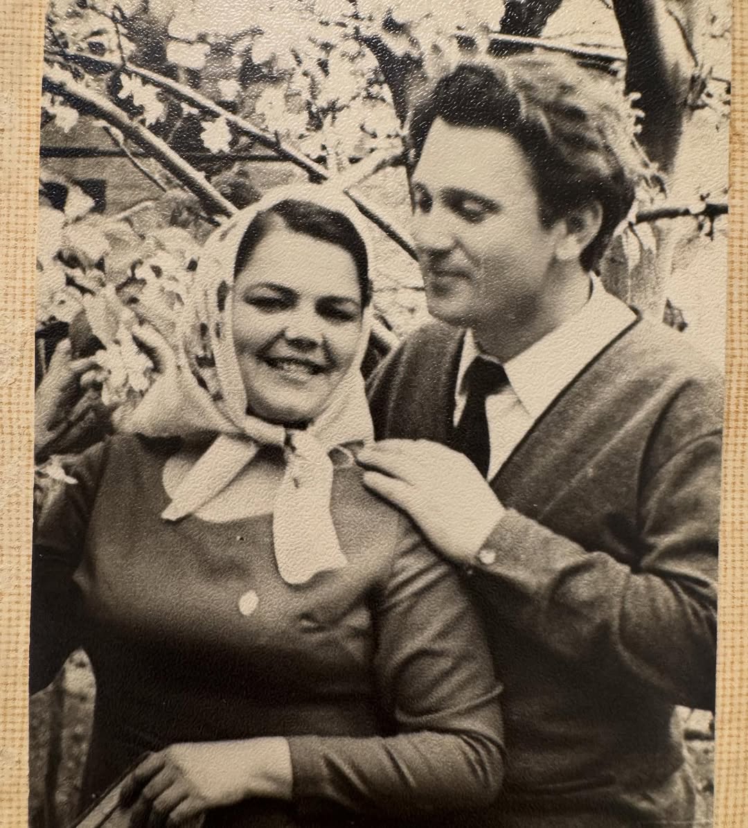 Сумская поделилась архивными фото мамы: как выглядела Анна Ивановна в молодости