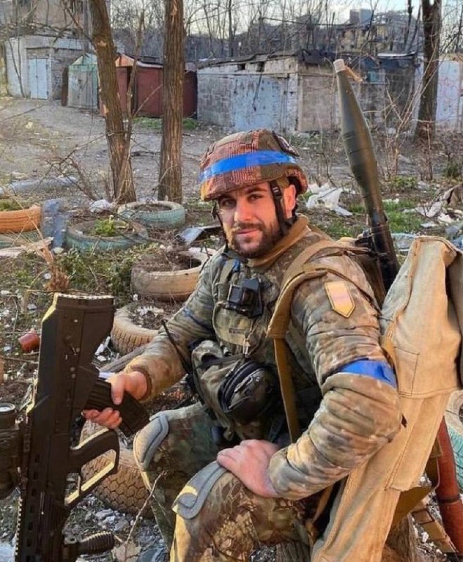 Лица героев: кто защищает Независимость Украины прямо сейчас