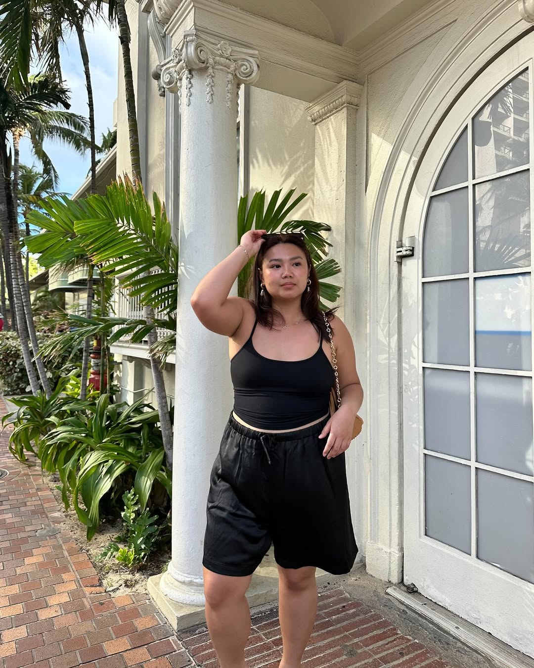 Стиль у деталях: топ-5 відтінків літа 2025, які носять усі модниці