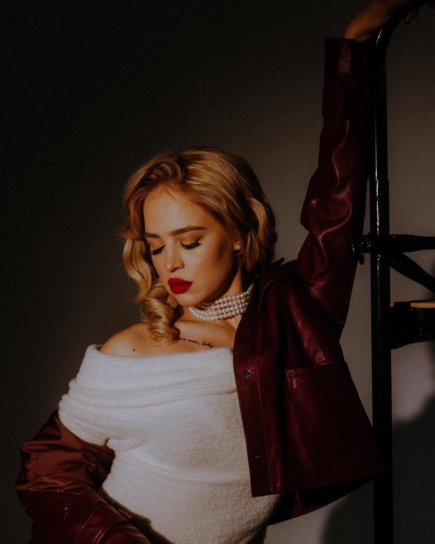 Переможниця "Холостяка" зачарувала звабливим образом у новій фотосесії